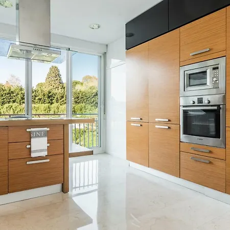 Bnbholder Majestic Atocha Station Apartment Madrid