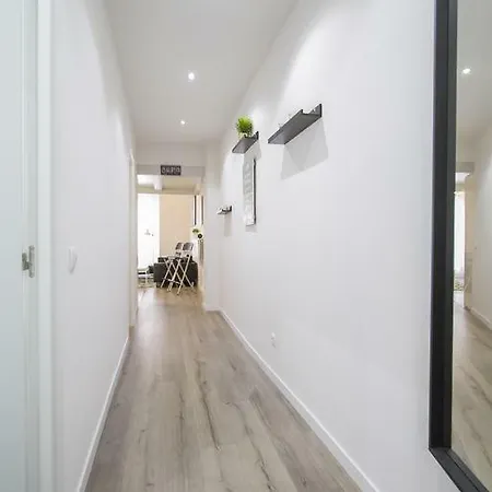 Apartamento Con Encanto En Sol-madrid#a Apartment *