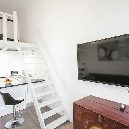 Apartamento Con Encanto En Sol-madrid#a Apartment *