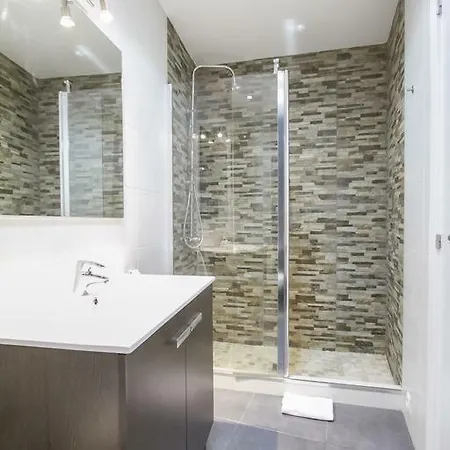 Apartamento Con Encanto En Sol-madrid#a Apartment *