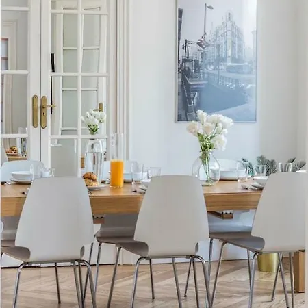 5 Gran Via Deluxe Apartment