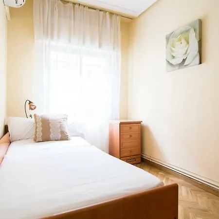& Private Terrace Wifi + Aircon * Madrid