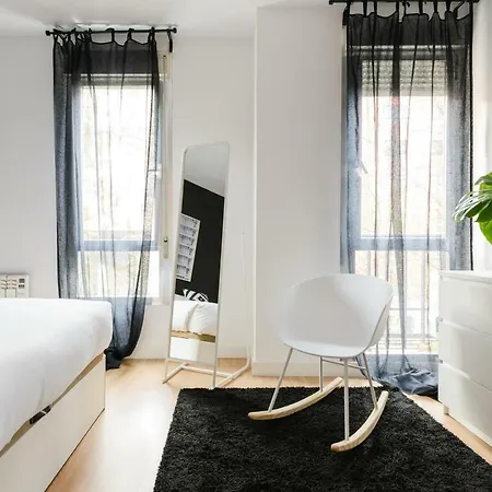 Charming Puerta De Toledo Iv Apartment