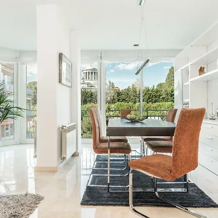 Apartment Bnbholder Majestic Atocha Station Madrid