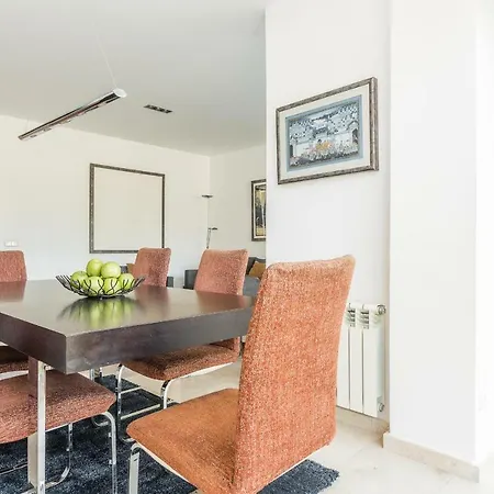 Bnbholder Majestic Atocha Station Apartment