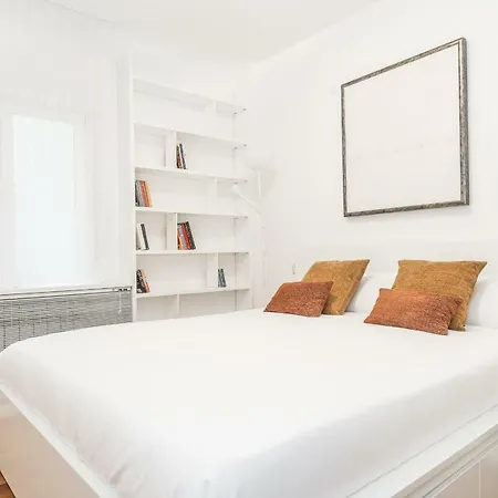 Bnbholder Majestic Atocha Station Apartment