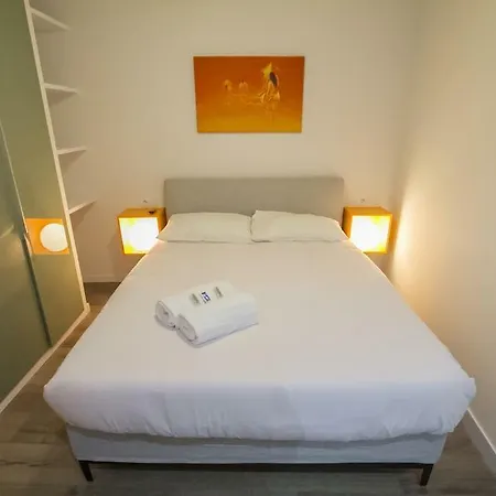 Apartamento Con Encanto En Sol-madrid#a Apartment *