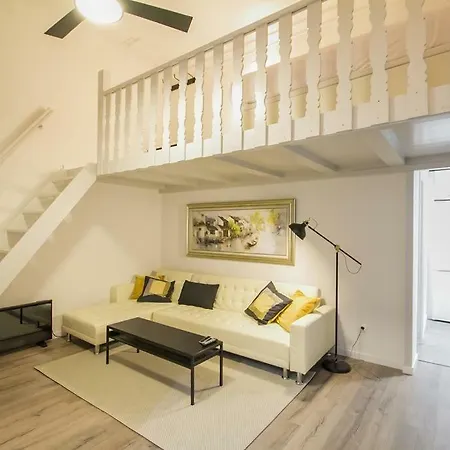 Apartamento Con Encanto En Sol-madrid#a Apartment *