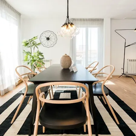 Plaza De Espana Skyline Apartment *