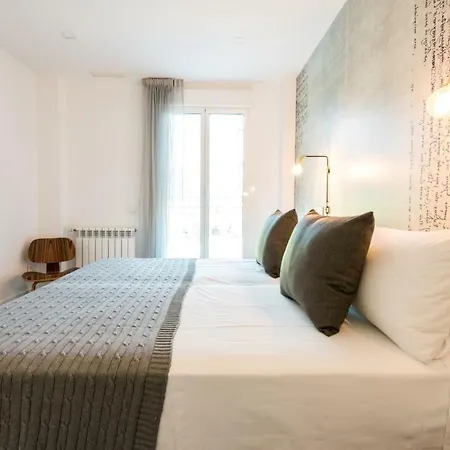Plaza De Espana Skyline Apartment *
