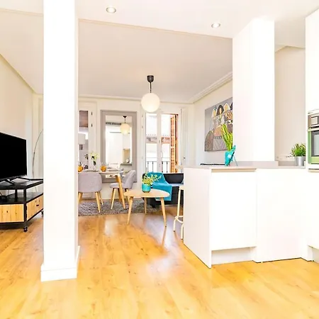 Luxurious In Calle Atocha By Batuecas