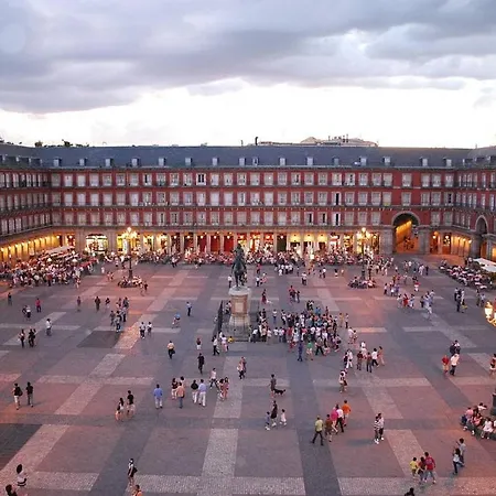 Luxurious In Calle Atocha By Batuecas