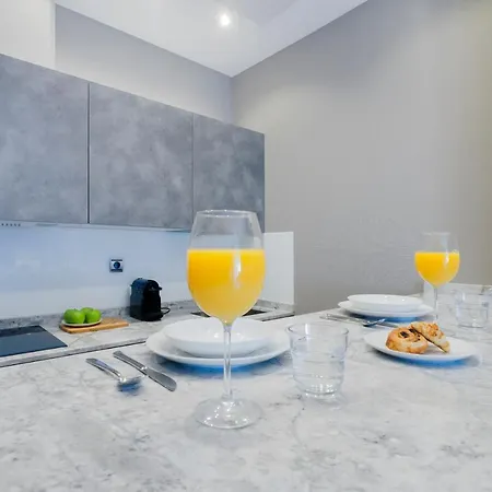 Dobohomes - Factor Apartment Madrid