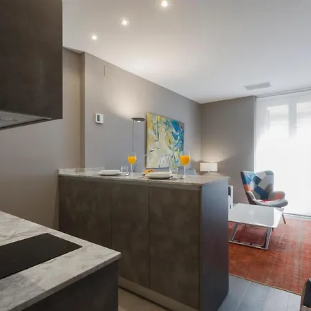Dobohomes - Factor Apartment *