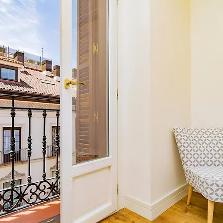 Luxurious In Calle Atocha By Batuecas Madrid