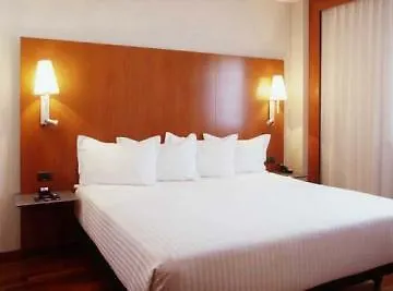 Hotel Ac Los Vascos By Marriott 3*