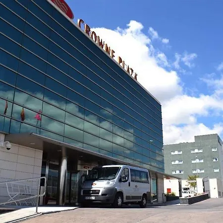 Crowne Plaza Airport