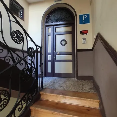 Fuencarral Adeco Guest house *