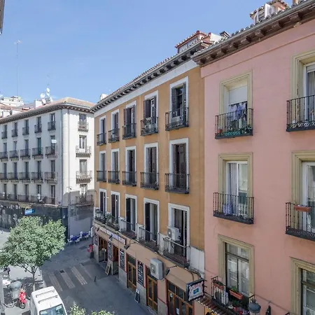Descalzas Reales Apartment