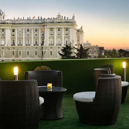 Apartosuites Jardines De Sabatini 3*