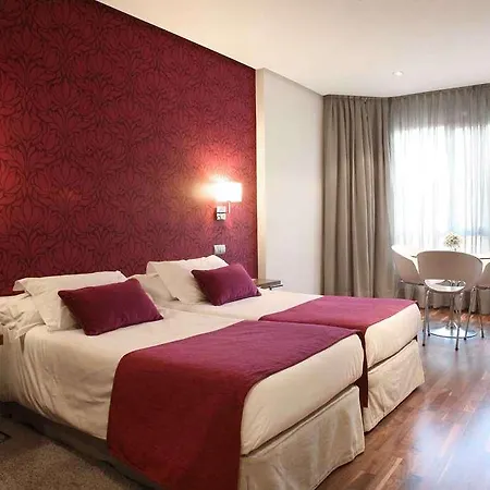 Apartosuites Jardines De Sabatini 3* Madrid