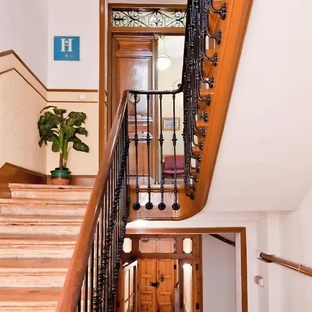 Cortes Maison d'hôtes 2*