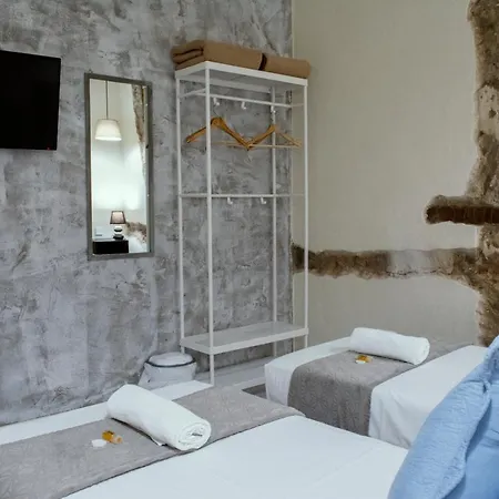 Casa Lemus Guest house *