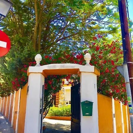 Olivos Hostel