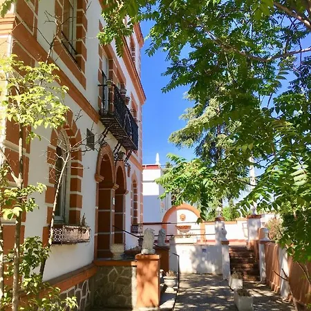 Olivos Hostel