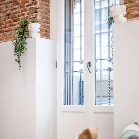 Con Encanto En La Latina Apartment