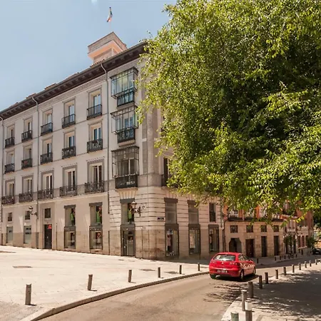 Boutique In The Heart Of * Madrid