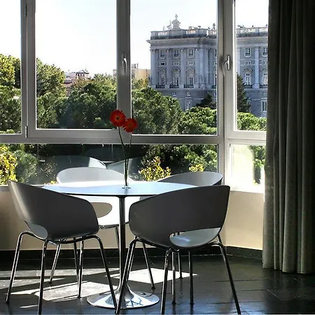 Apartosuites Jardines De Sabatini