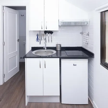 Urban Vida Carretas Apartment Madrid