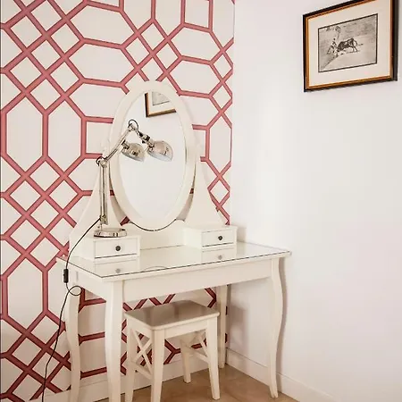 Apartment Urban Vida Carretas Madrid