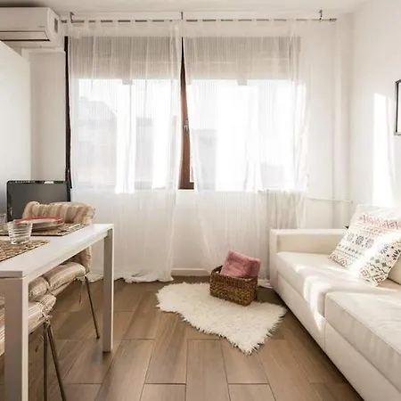 Alfonso Xiii Apartment *