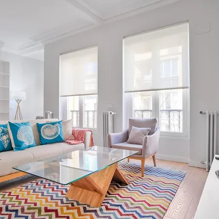 Stylish 3-bedroom In The Heart Of Barrio Salamanca Perfect For Shopping & Leisure, Castello Iv
