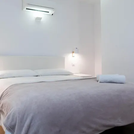 Hellenhost - Gran Via 아파트 *