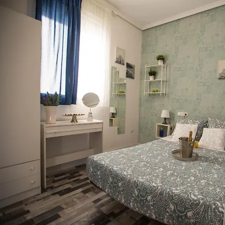 Guest house Fuencarral Adeco Madrid