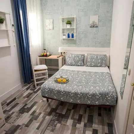 Fuencarral Adeco Guest house