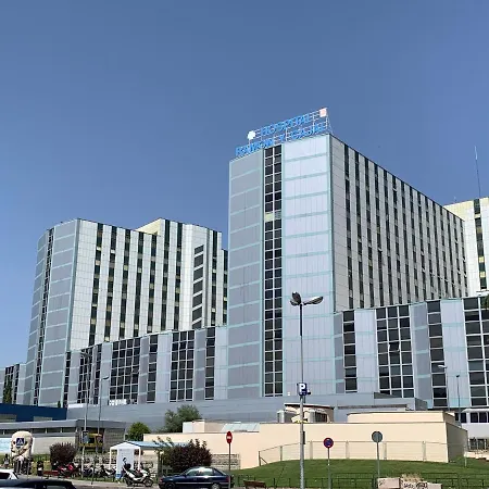 4torres Homes - Sofia Apartment