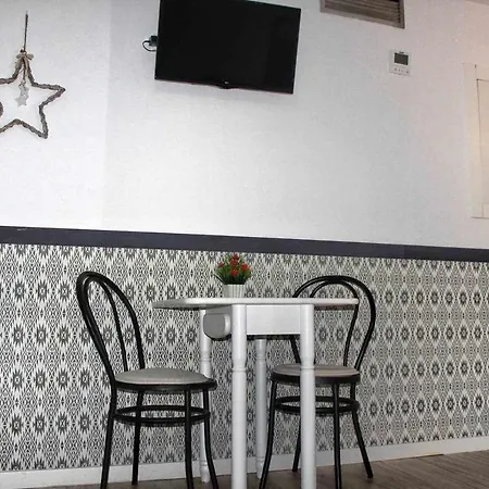 Moderno En El Corazon De Sol Apartment