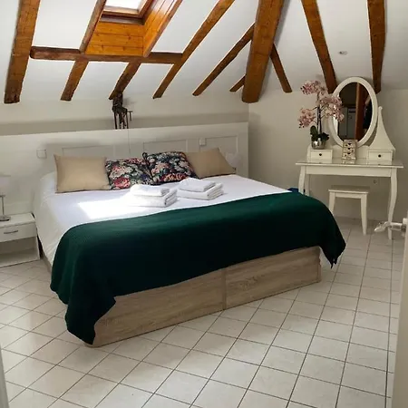 Plaza Mayor Deluxe Apartment