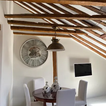 Plaza Mayor Deluxe Apartment