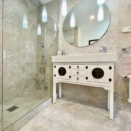 Charming La Casa De La Castellana *