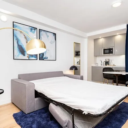 Apartment Premium In La Rosaleda Area - *