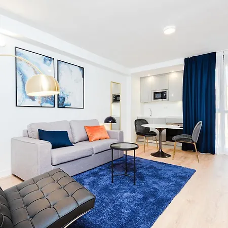 Apartment Premium In La Rosaleda Area - Madrid