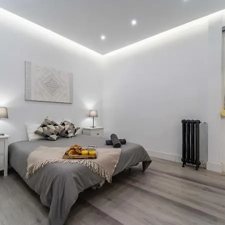Modern Boutique In The Heart Of Madri