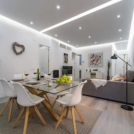 Luxury Center Apartment *