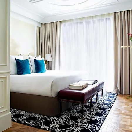 Bless - The Leading Of The World Hotell Madrid