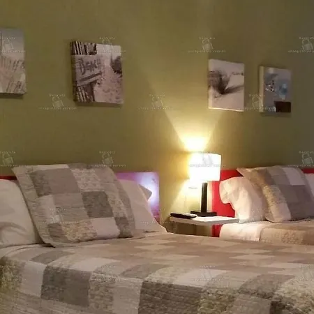 מלון Aravaca Garden 3*